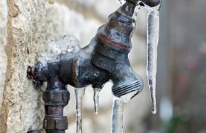 Frozen pipes - Frozen outside water faucet